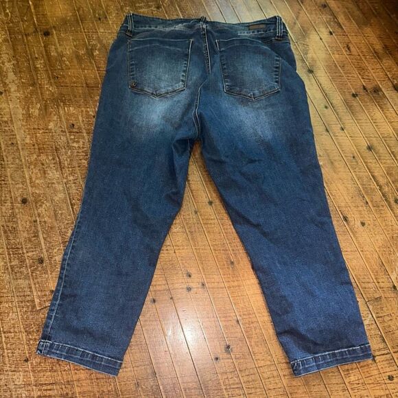 Kut from the Kloth distressed cropped size 14 jeans - Picture 2 of 3